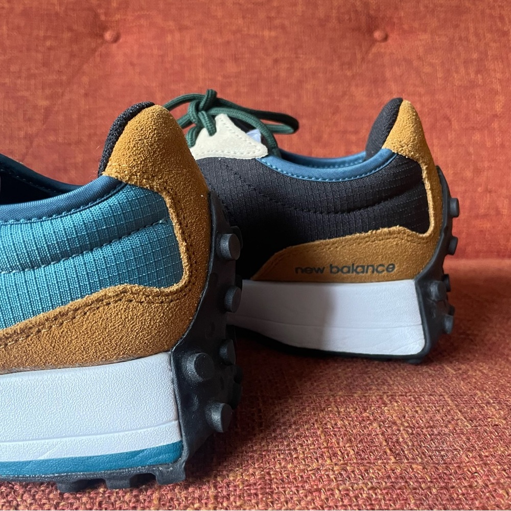 New Balance // 327 Lifestyle Sneaker in Workwear Moonstone Colorway, Sz 7.5 - Picture 10 of 16